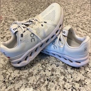 Men’s On Cloudsurfer Size 10